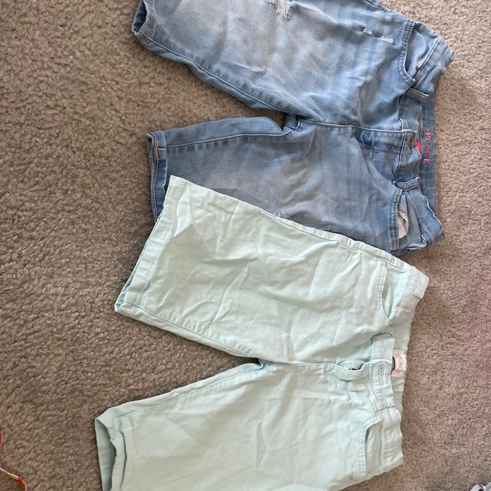 Pack of to capri shorts